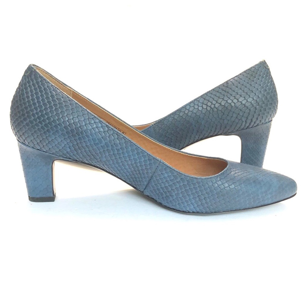 Vionic Blue Reptile Skin Almond Toe Padded Soles Pumps size US 9M EU 41